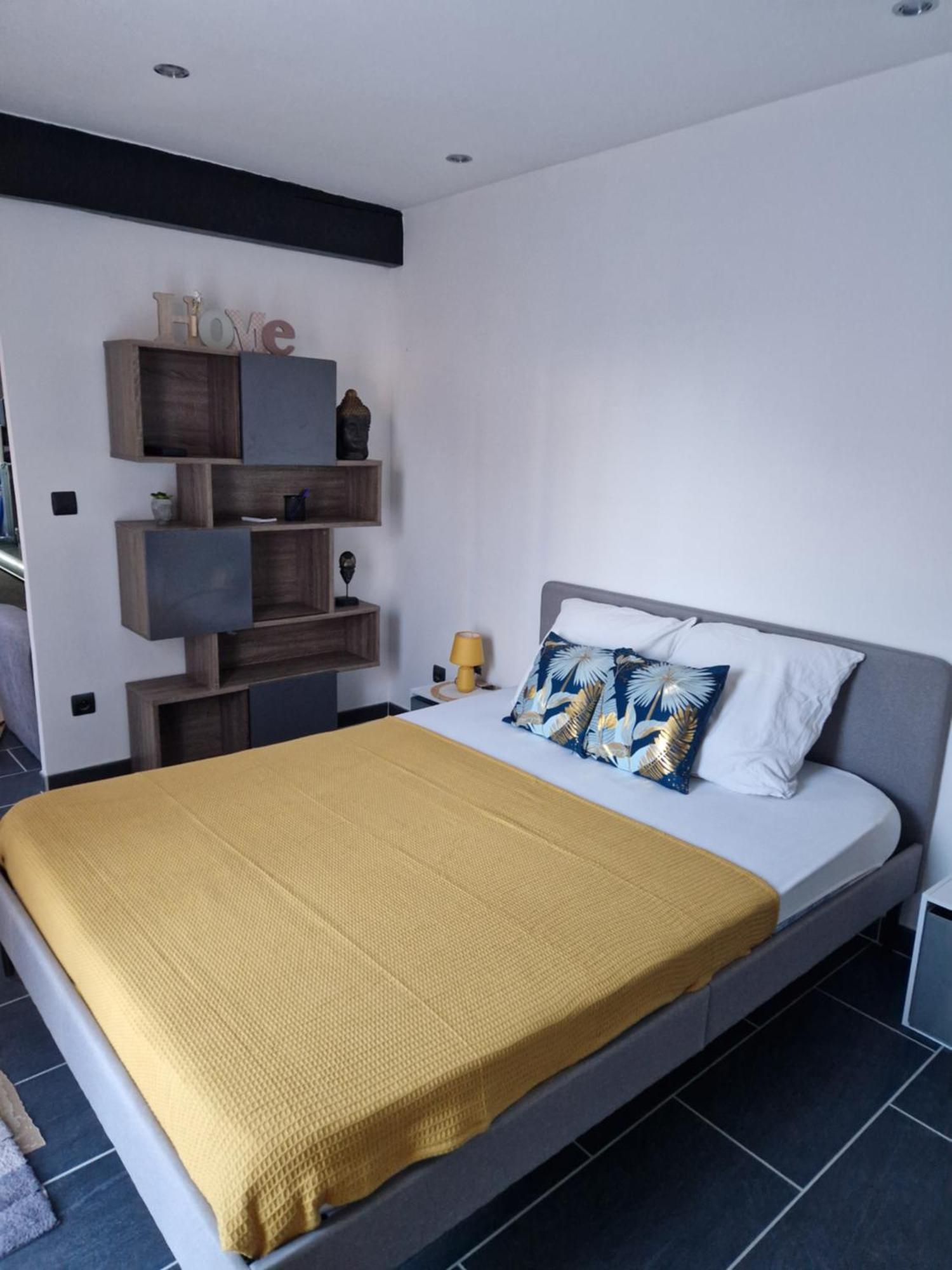 Grand Studio 2 Personnes Saint-Amand-Mont-Rond Luaran gambar