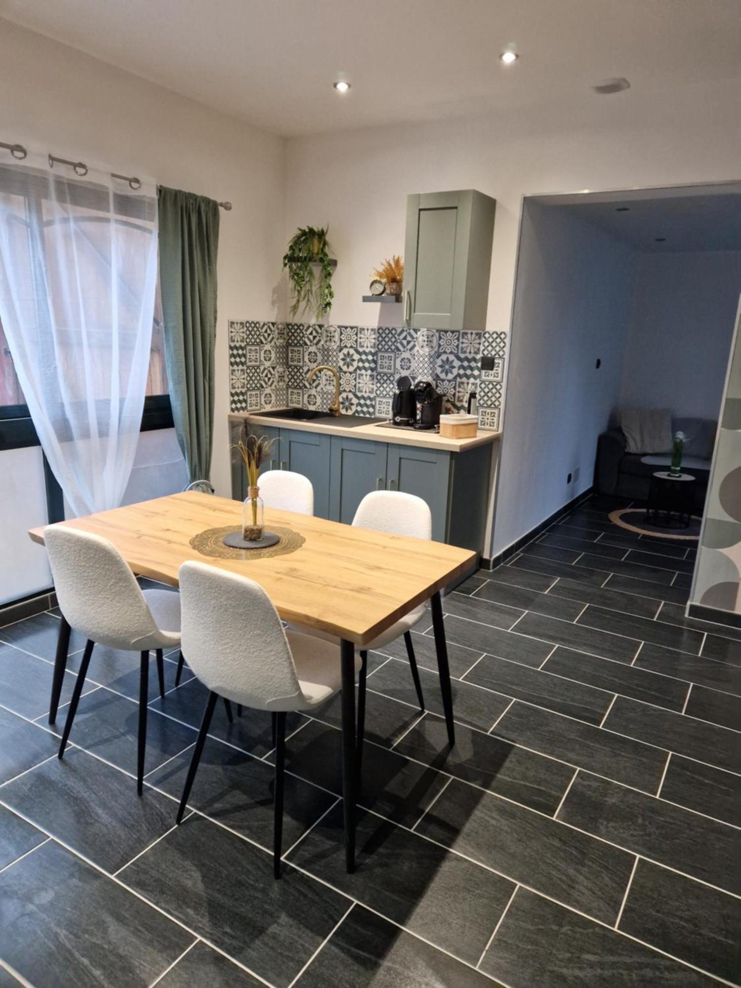 Grand Studio 2 Personnes Saint-Amand-Mont-Rond Luaran gambar